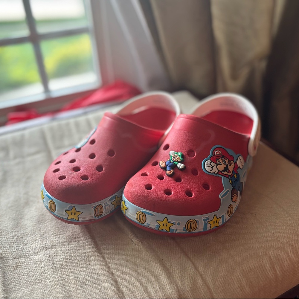 Mario Crocs
